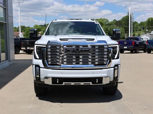 New 2026 GMC Sierra 2500 Denali w/ Denali Reserve Package AWD/4WD image 5