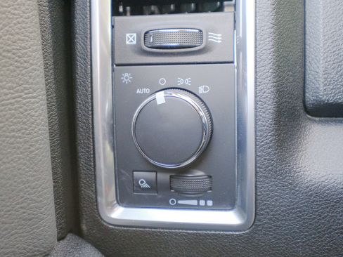 Used 2023 RAM 1500 Classic SLT w/ Electronics Group image 43