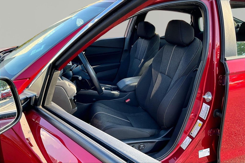 Used 2024 Honda Accord Sport image 17
