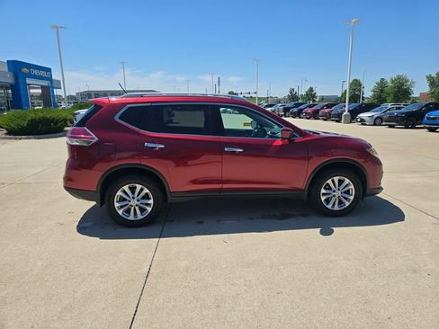 Used 2016 Nissan Rogue SV w/ SV Moonroof Package AWD/4WD image 11