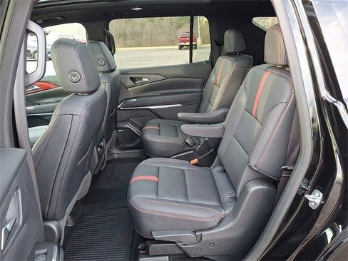 Certified 2024 Chevrolet Traverse RS w/ LPO, Floor Liner Package image 8