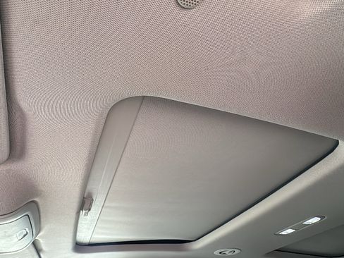 Used 2020 Buick Enclave Avenir w/ Avenir Technology Package image 11