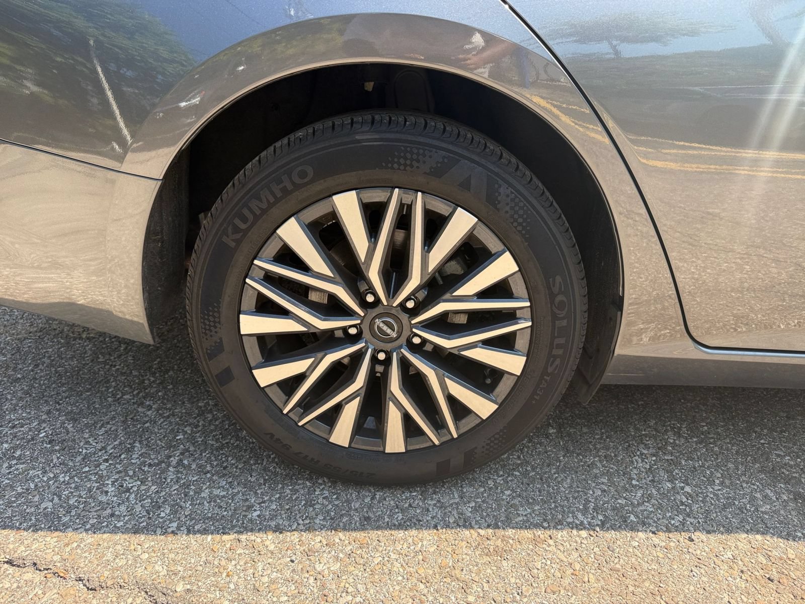 Used 2026 Nissan Altima 2.5 SV FWD image 29
