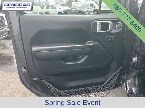 Used 2018 Jeep Wrangler Unlimited Sport S AWD/4WD image 35