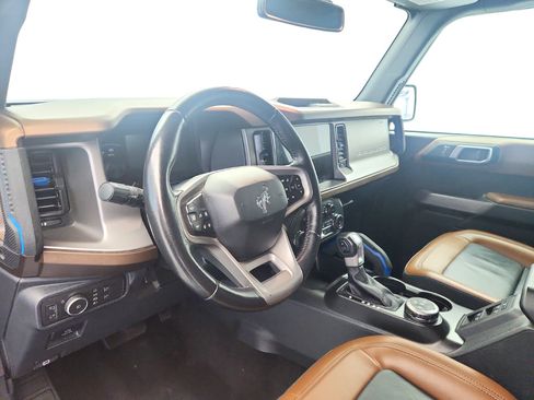 Used 2022 Ford Bronco Outer Banks AWD/4WD image 10