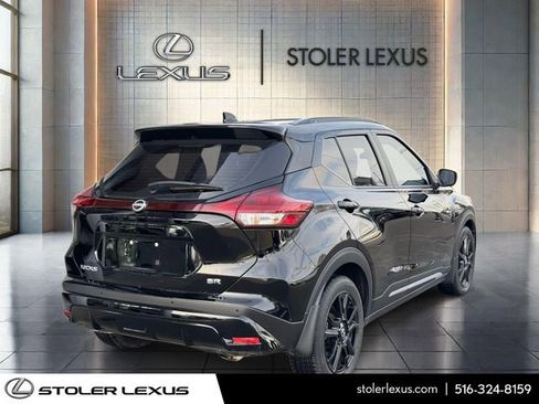 Used 2023 Nissan Kicks SR w/ SR Premium Package image 4