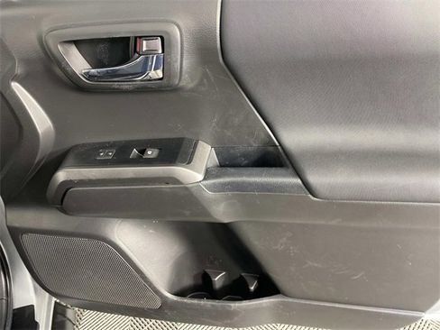 Used 2023 Toyota Tacoma TRD Off-Road image 24