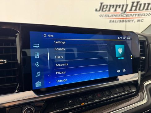 Used 2022 Chevrolet Silverado 1500 LT AWD/4WD image 18