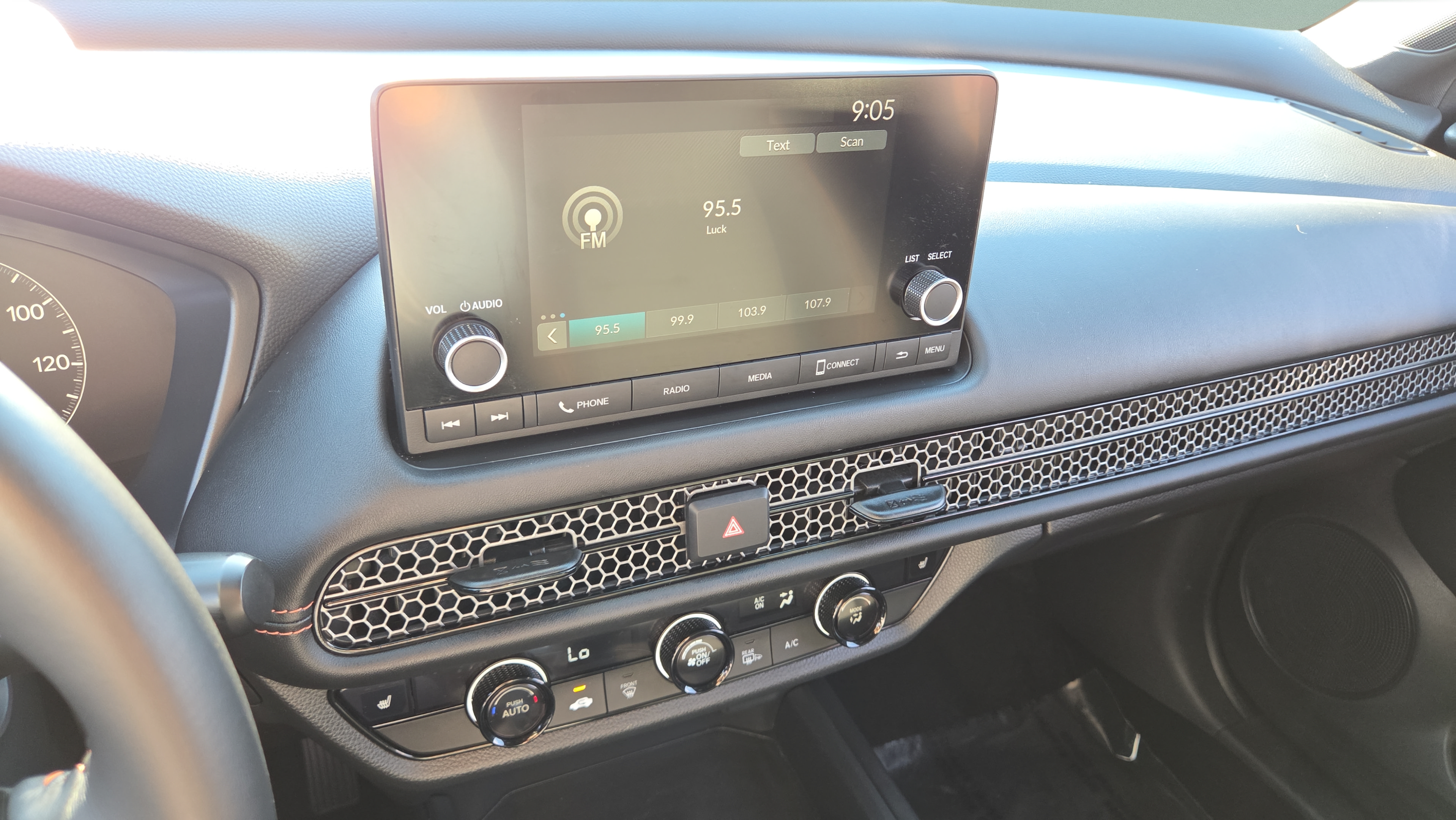 Used 2025 Honda HR-V Sport image 26