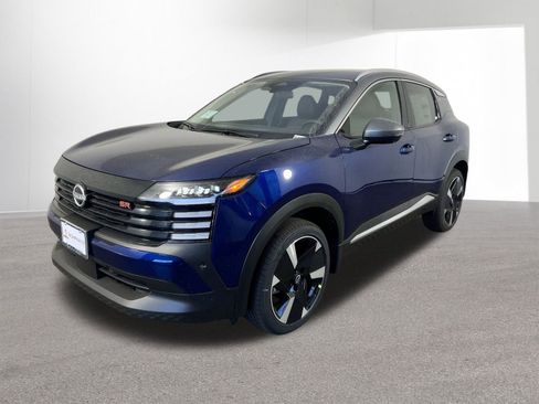 New 2025 Nissan Kicks SR image 2