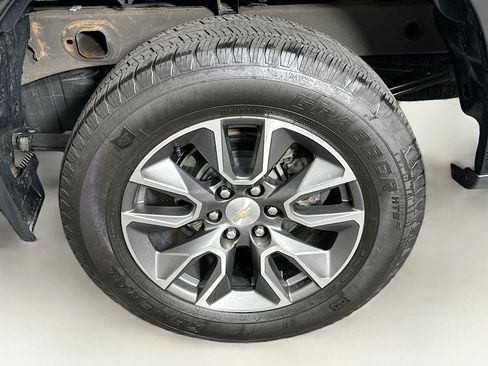 Used 2023 Chevrolet Silverado 1500 LT image 11