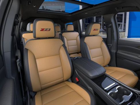 New 2027 Chevrolet Traverse Z71 w/ LPO, Floor Liner Package AWD/4WD image 40