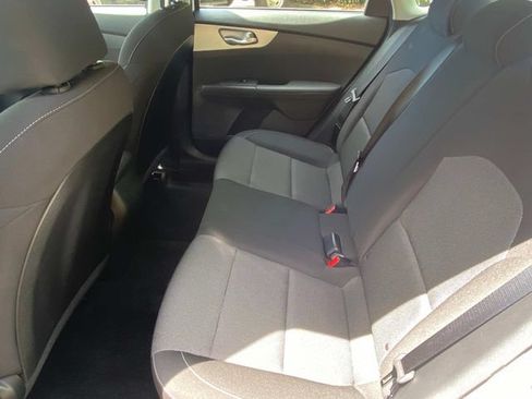 Used 2023 Kia Forte LXS w/ LXS Technology Package FWD image 9