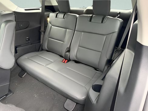 New 2026 Ford Explorer Active w/ Active Comfort Package AWD/4WD image 7