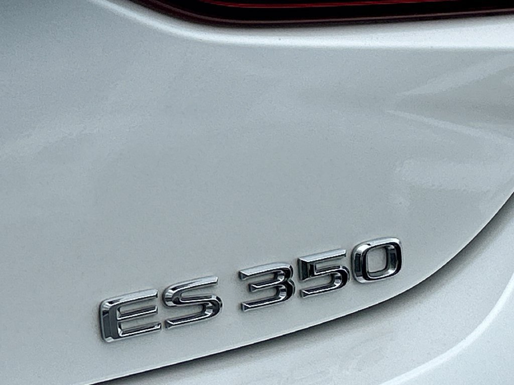 Used 2019 Lexus ES 350 Ultra Luxury FWD image 19