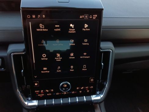 New 2026 GMC Yukon Denali w/ Denali Reserve Package image 15