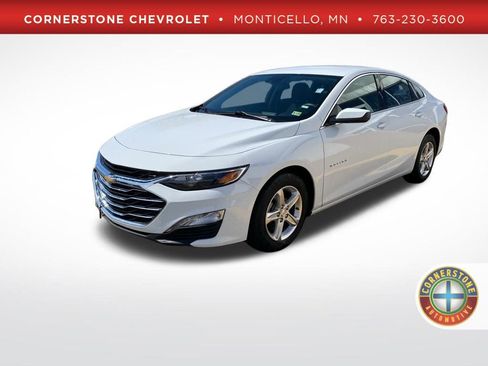 Used 2024 Chevrolet Malibu LT image 1