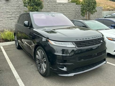 Used 2023 Land Rover Range Rover Sport SE Dynamic AWD/4WD image 2