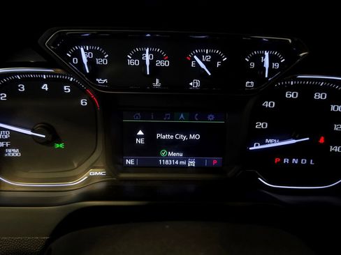 Used 2019 GMC Sierra 1500 SLT w/ SLT Premium Plus Package AWD/4WD image 40