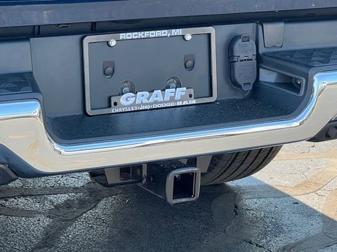 Used 2021 RAM 1500 Laramie AWD/4WD image 8