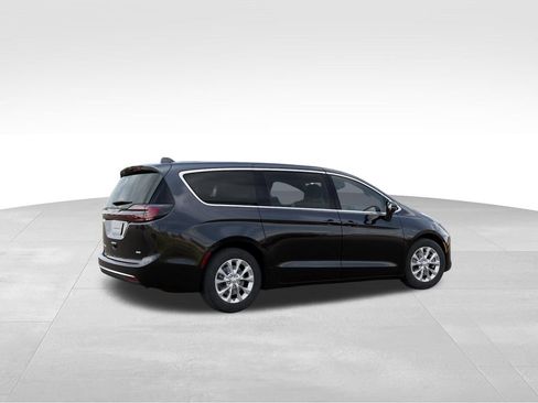 New 2027 Chrysler Pacifica Select AWD/4WD image 5