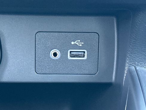 New 2025 Nissan Versa SV w/ Trunk Package image 36