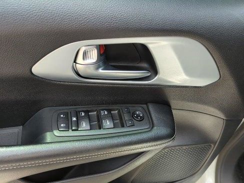 Certified 2021 Chrysler Pacifica Touring w/ S Appearance Package image 18