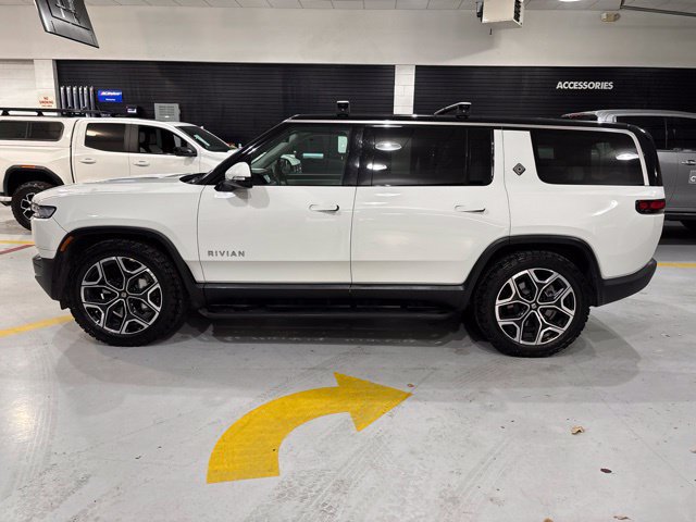 Used 2025 Rivian R1S Adventure Dual AWD/4WD image 3