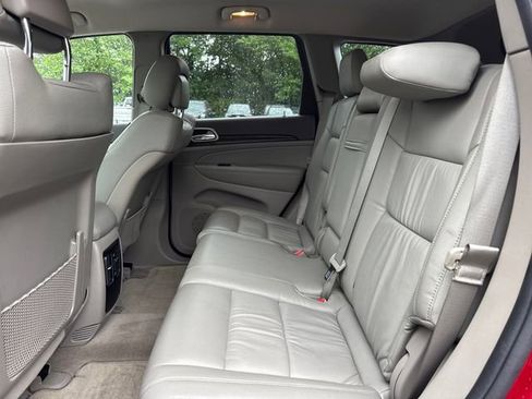 Used 2011 Jeep Grand Cherokee Laredo AWD/4WD image 11