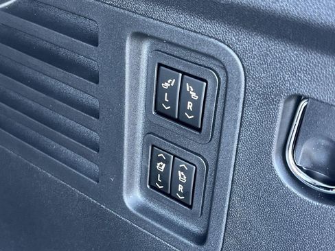 New 2026 GMC Acadia Denali w/ Super Cruise Package image 29