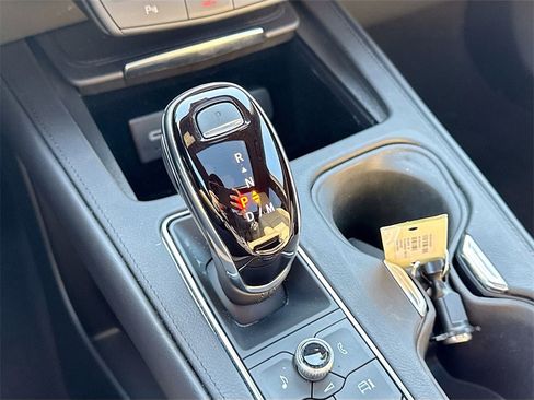 Used 2024 Cadillac XT4 Luxury image 16