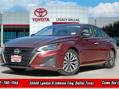 Used 2024 Nissan Altima 2.5 SV