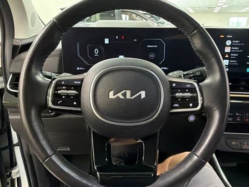 Used 2025 Kia Carnival SX Prestige FWD image 30