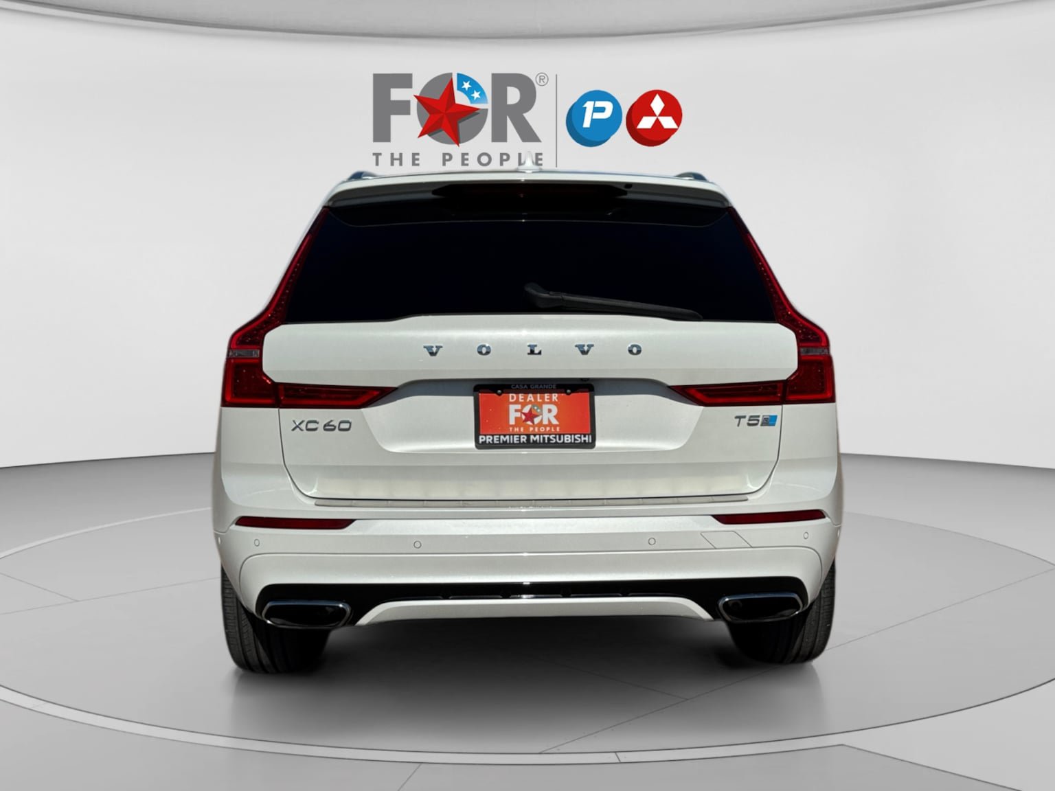 Used 2019 Volvo XC60 T5 R-Design w/ Protection Package Premier FWD image 4