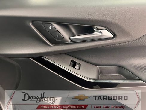Used 2025 Chevrolet Equinox LT FWD image 37