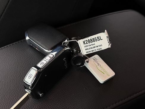 Certified 2025 Kia Soul LX FWD image 26