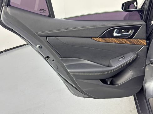 Used 2018 Nissan Maxima Platinum image 44