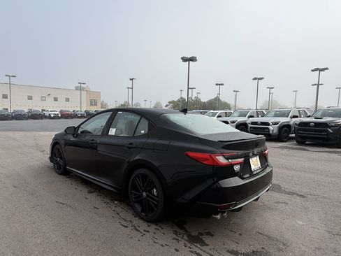 New 2026 Toyota Camry Hybrid image 9