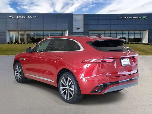 New 2026 Jaguar F-PACE R-Dynamic S image 2