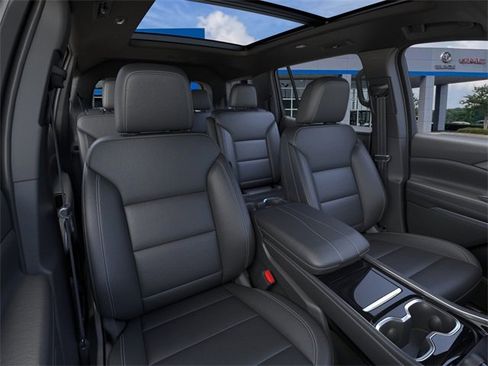 New 2026 Chevrolet Traverse LT w/ Sun and Wheel Package image 16