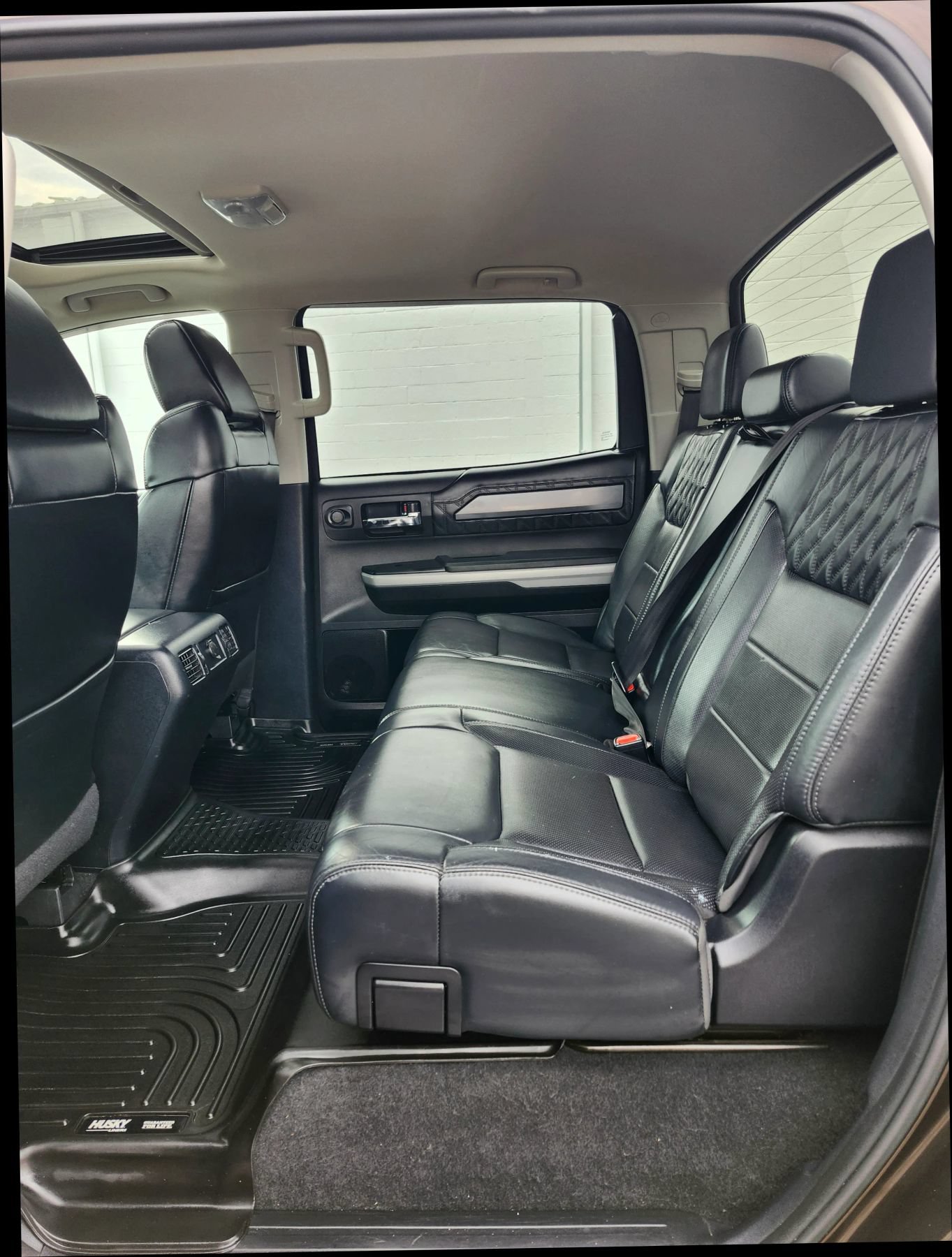 Used 2019 Toyota Tundra Platinum AWD/4WD image 18