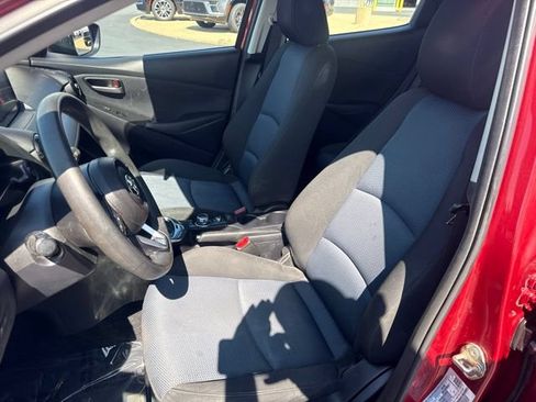 Used 2020 Toyota Yaris LE FWD image 12