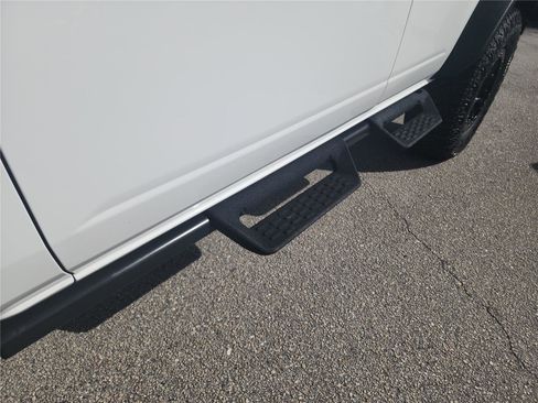 Used 2022 Ford Bronco Wildtrak image 10