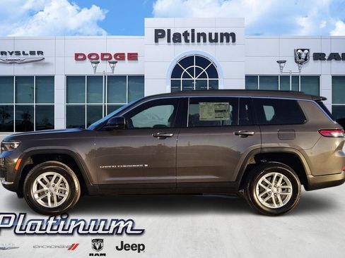 New 2025 Jeep Grand Cherokee L Laredo image 3