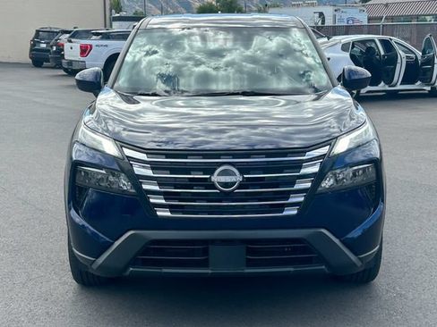 Used 2025 Nissan Rogue SV AWD/4WD image 10