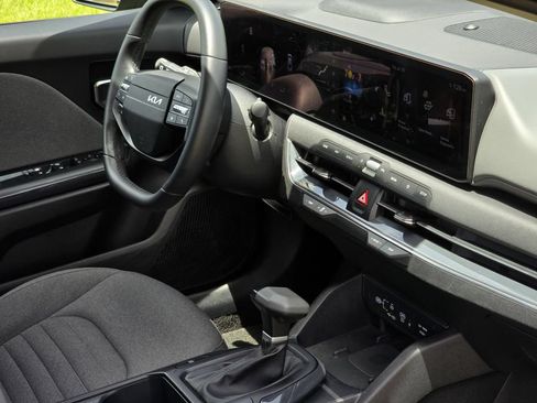 Used 2025 Kia K4 EX FWD image 40