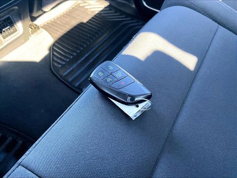 Used 2023 Chevrolet Silverado 1500 LT image 29