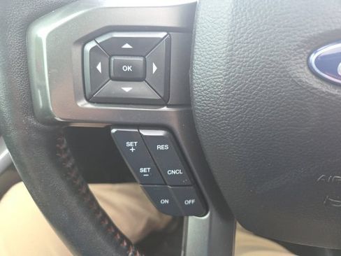 Used 2020 Ford F150 XLT w/ Equipment Group 302A Luxury AWD/4WD image 19