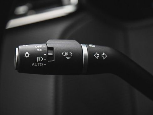 Used 2023 Land Rover Range Rover Velar S image 25