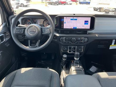 New 2025 Jeep Gladiator Sport image 3